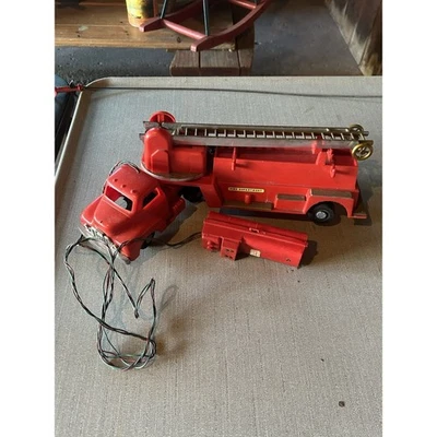 Camion dei pompieri scala elettrica GMP vintage anni 50 a batteria Pittsburgh PA - Immagine 1 di 3