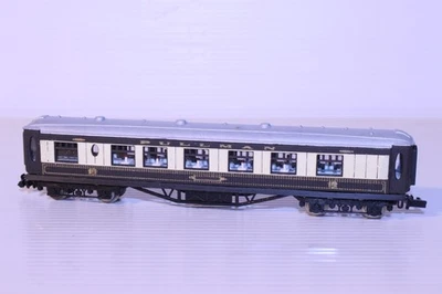 N Gauge Farish Pullman Diner --- Silver Roof - Image 1 of 2