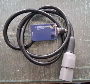 Assy interruttore limite con connettore 76700 76700GT per Genie TZ-50-30 TZ-34-20 - Foto 1 di 4
