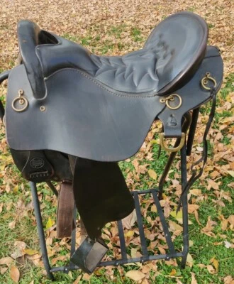 Sillín Tucker Endurance E10025 usado 17" Foto 1 de 4