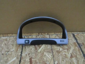 Pontiac GTO 2004-2006 tablero conjunto de bisel con botón de puerta de combustible G11/G12 - Imagen 1 de 5