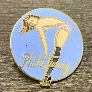 FOTO DE COLECCIÓN FANNY ARTE NARIZ CLÁSICO USAF EE. UU. SOLAPA PIN INSIGNIA 1 PULGADA PIN UP NIÑA - Imagen 1 de 2
