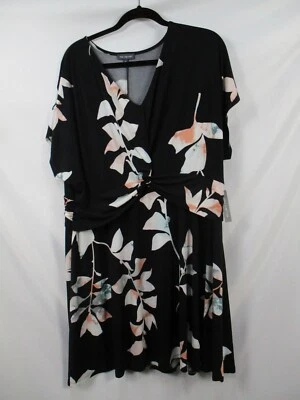 Vestido limitado para mujer 1X negro floral cuello en V manga corta elástico poliéster Foto 1 de 4