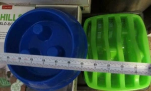 2x Hundenäpfe Hindernis Slow Down HILLS Slo-Bowl Round Rocks Moulded Feeder - Bild 1 von 5