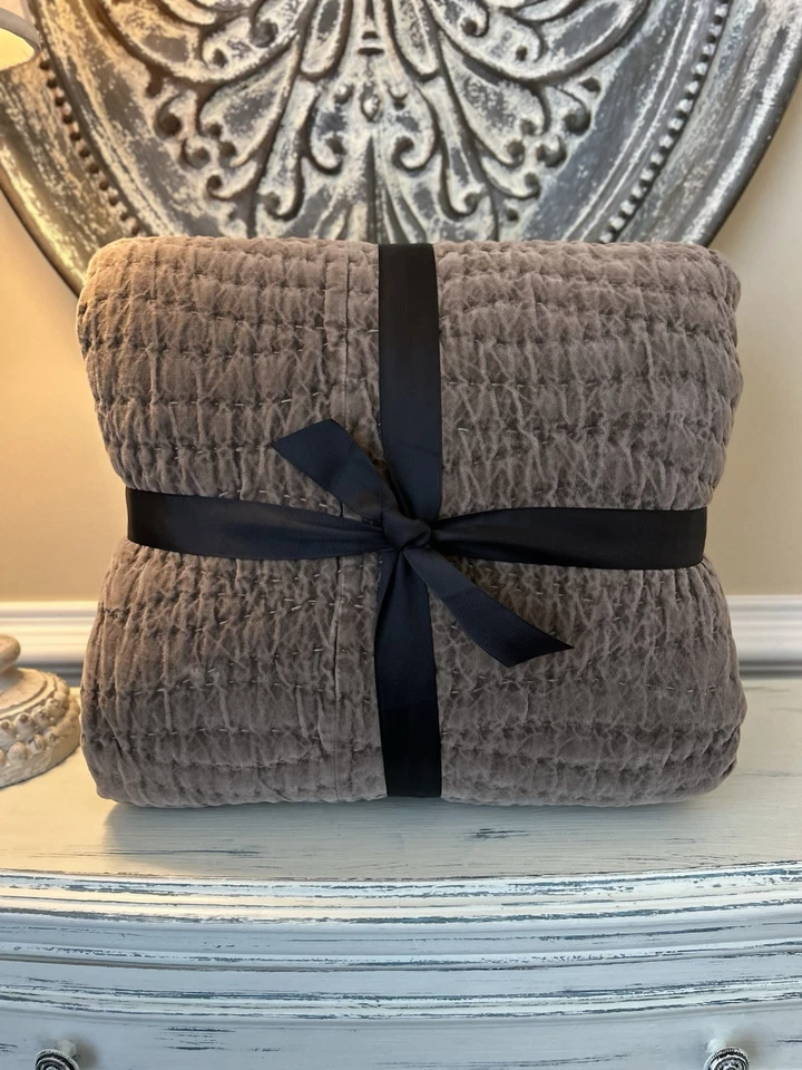 Pottery Barn Washed Velvet Handcrafted FULL/QUEEN Quilt Mochaccino NWOT OB READ - Image 1 of 4