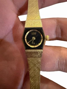 Orologio Vintage Citizen CQ Donna 3220-322231 Esagonale Quadrante Nero Tono Oro 6" - Foto 1 di 8