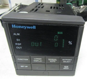 ✌ HONEYWELL UDC 3000 VERSA PRO TEMPERATURE CONTROLLER DC300E-E-000-12-0000-0 - Picture 1 of 12