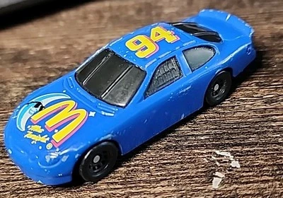 McDonald's Hot Wheels #94 Mac Tonight NASCAR 1998 de colección azul Stock Car Foto 1 de 4