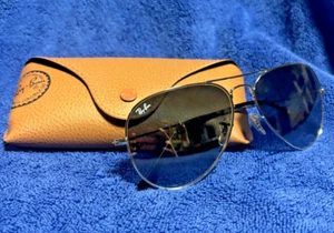 Gafas de sol Ray Ban Aviator RB3025 58 mm marco plateado lentes grises - Imagen 1 de 4