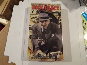The Documented History of DICK TRACY SAGA OF A CRIME FIGHTER (VHS, 1990) - Imagen 1 de 2