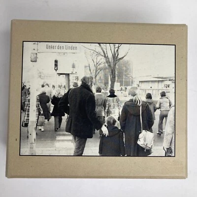 Lawrence Weiner 1994 "Unter der Linden" edición limitada caja de objetos Foto 1 de 4