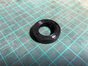90556 Reliant Rialto, Robin, Bond Bug Steering Box Upper Bearing Oil Seal - Picture 1 of 1
