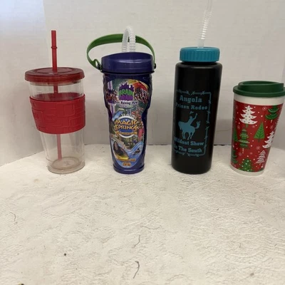 4 tazas de plástico para sorber Foto 1 de 4