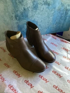 NEW Clarks Emily Calle Ankle Boots Booties Shoes Women's 7 Dark Brown Leather - Picture 1 of 5