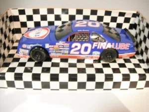 American Muscle Fina Lube Ford Thunderbird Bank 1:18 Scale Diecast Collectable - Picture 1 of 9