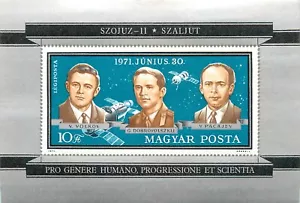 12. Hungría 1971 correo aéreo - Muerte de cosmonautas soviéticos minishoja (133 x 90 mm) - Imagen 1 de 2