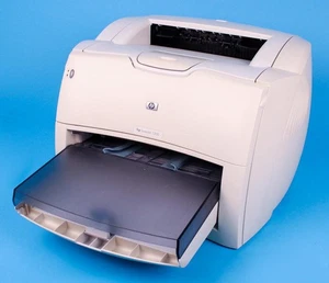 Drukarka HP LaserJet 1300 (Q1334A) / Nowy oryginalny toner HP - Zdjęcie 1 z 3