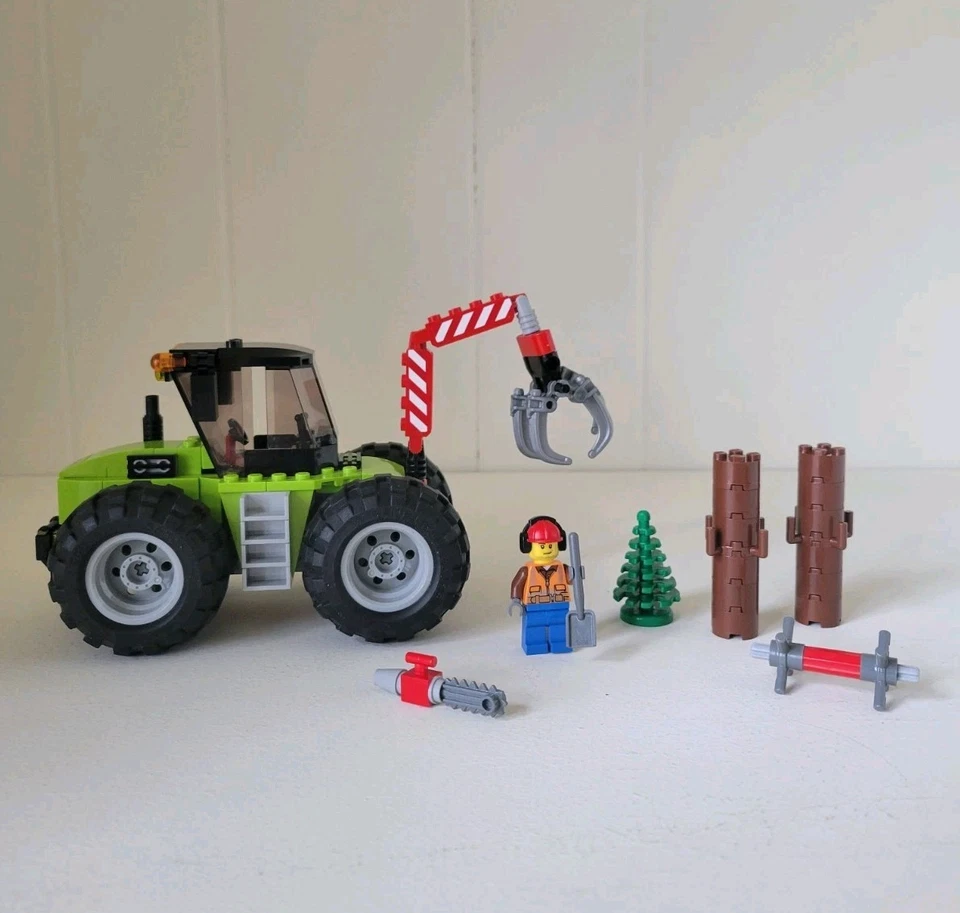 LEGO CITY: Forest Tractor (60181) 100% Complete  - Image 1 of 4