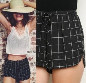 Brandy Melville Eve Shorts Gitter schwarz weiß Kordelzug Taschen Damen Einheitsgröße - Bild 1 von 6
