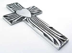 Croce da parete ornamentale di Robert Spooner design Sacro Cuore alluminio lucido - Foto 1 di 8