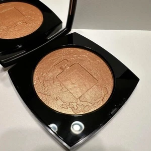 CHANEL ÉCLAT LUNAIRE OR ROSE Face Powder 16g Special Edition Limited from JP F/S - Picture 1 of 5