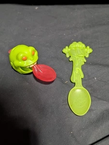 2022 Ghostbusters Sonic Restaurant Wacky Pack Toy Slurpin’ Slimer Spoon Lot Of 2 - Picture 1 of 5