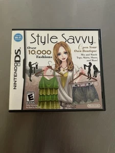 Style Savvy (Nintendo DS, 2009) CIB limpio y probado en muy buen estado raro diseño de moda - Imagen 1 de 5