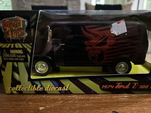 Street Whipz Diecast 1974 Ford E-100 Van Planet Toys 1:24 Scale Unopened 2006 - Picture 1 of 5
