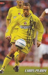 CHARLTON: CHRIS PERRY SIGNED A4 (12x8) MAGAZINE PICTURE+COA - Picture 1 of 1
