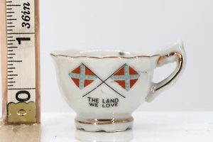 Vintage Miniatur Teetasse Flaggen Land we Love Made in Japan Diorama Handwerk Puppen Barbie - Bild 1 von 3