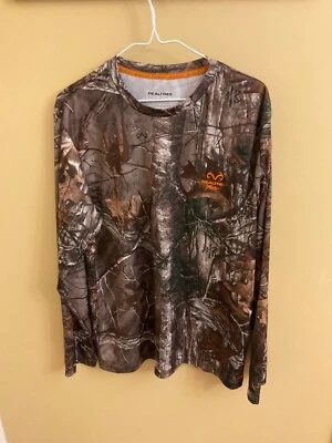 REALTREE XTRA DRI-MORE TECH CAMO POLYESTER LONG SLEEVE Pullover  MEN'S SIZE M - Image 1 of 2