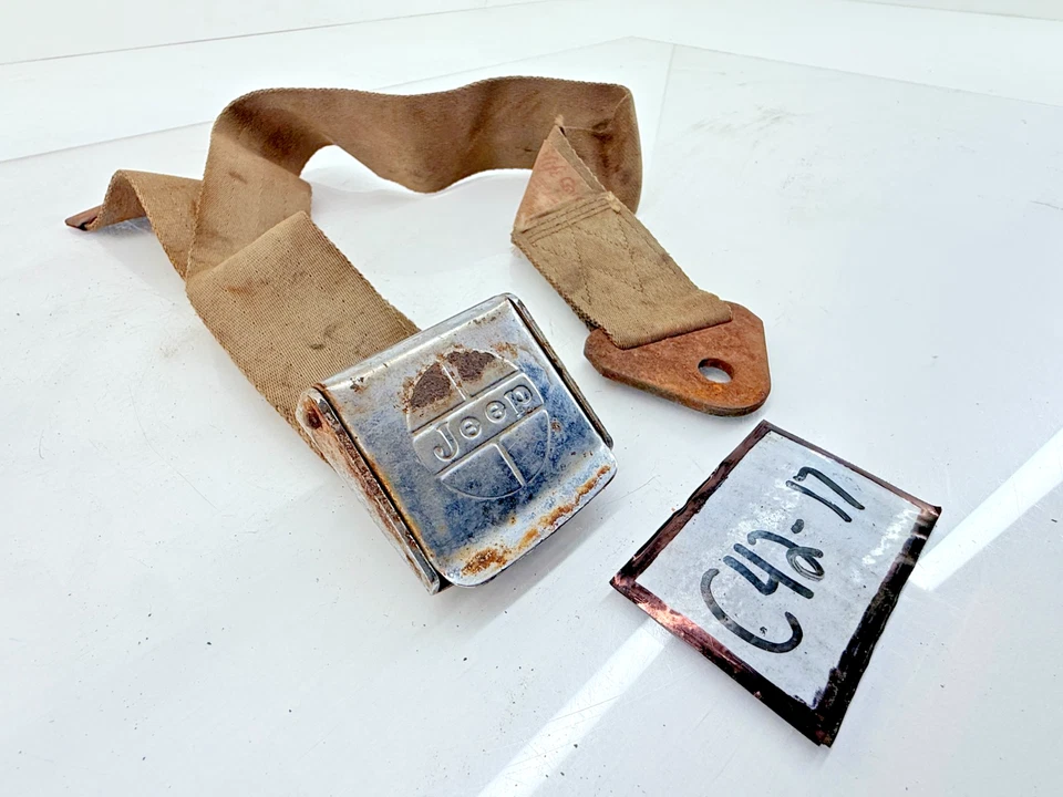 OEM 1955 - 1986 Kaiser Jeep CJ5 CJ6 Seat Lap Belt & Buckle CJ C42-17 - Image 1 of 4