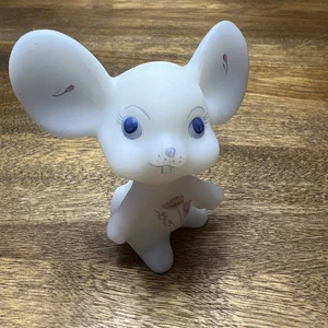 Vintage Fenton Satin Glass White Mouse Figurine Hand Painted With Florals Signed - Picture 1 of 7