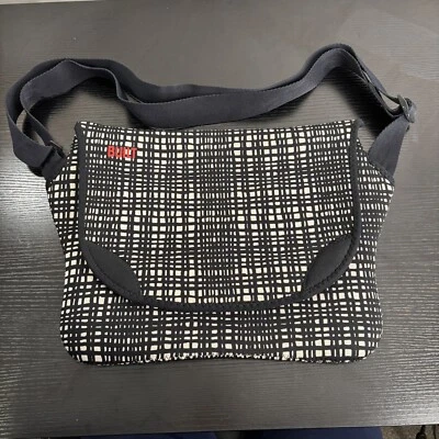 Bolso Mensajero CONSTRUIDO Delgado de Neopreno con Correa Raro Patrón Blanco y Negro 36x29 cm - Como Nuevo Foto 1 de 4