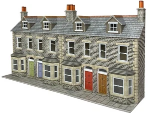 METCALFE PO303 "LOW RELIEF TERRACED HOUSE FRONTS - Stone Built" OO gauge - Picture 1 of 2
