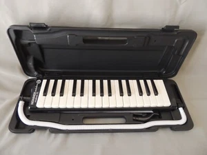 Hohner melodica student 32 in a case with accessories - Picture 1 of 12