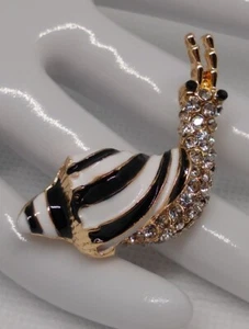 BETSEY JOHNSON PETITE GOLD CRYSTAL Black & White ENAMEL SNAIL PIN - Picture 1 of 7