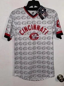 Cooperstown Collection Cincinnati Reds MLB Pullover Jersey Shirt Size Small NWT - Picture 1 of 4