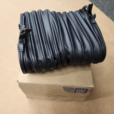 Manguera flexible de entrada de conducto de admisión de filtro de aire C3 Corvette ovalada NOS Gm 76-81 BONITA Foto 1 de 4