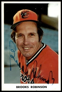 Brooks Robinson Signed Team Issue Postcard - Hand Signed Auto - Picture 1 of 2