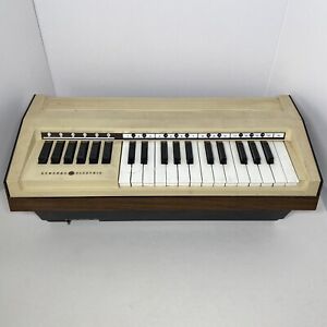 General Electric GE Vintage Youth Electronics Chord Organ No. N5000A Beige Works