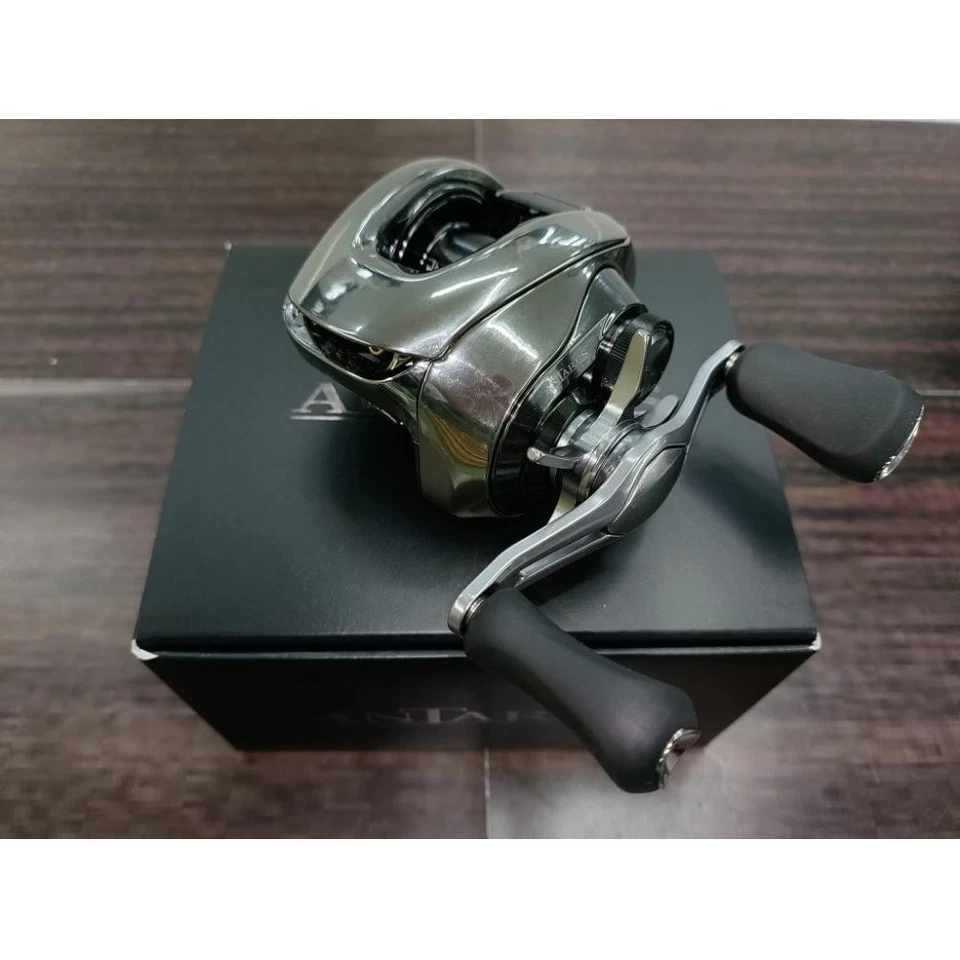 Carrete de baitcasting izquierdo Shimano 25 ANTARES 101MG Foto 1 de 1