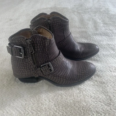  Botines con capucha Donald Pliner DALIS de cuero pitón carbón 8M Foto 1 de 4