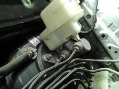 06-18 Toyota Rav4 cilindro maestro de freno VIN F quinto dígito  Foto 1 de 4