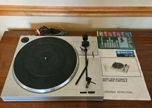 Sanyo Tp240 Record Player - Picture 1 of 6
