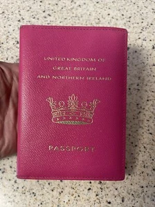 Organizador de viaje con soporte para pasaporte callejero Smythson of Bond, ROSA. - Imagen 1 de 14