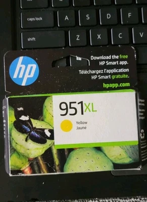 HP 951XL High Yield Inkjet Cartridge - Yellow (CN048AN) - Image 1 of 4