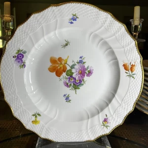 Plato de cena Royal Copenhagen flor sajona 1221 1621 borde dorado de 10" casi nuevo #11 - Imagen 1 de 4