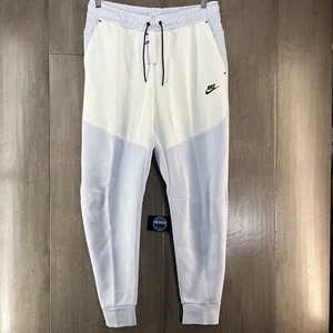 Nike Sportswear Tech Fleece Joggers Football Grey Men's size Medium CU4495-085 - Picture 1 of 7