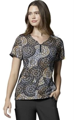Wonder Wink 6557 Women's Zipper V-Neck Scrub Top Size XS Gemotric Pattern Modern - Image 1 of 3